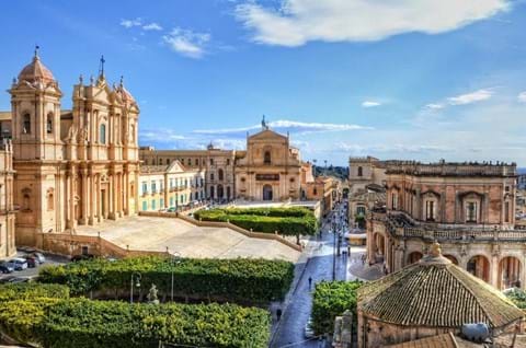 See the best of Sicily on an escorted holiday image