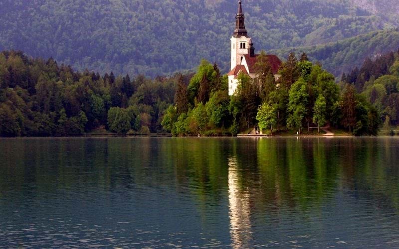 travel to slovenia from ireland