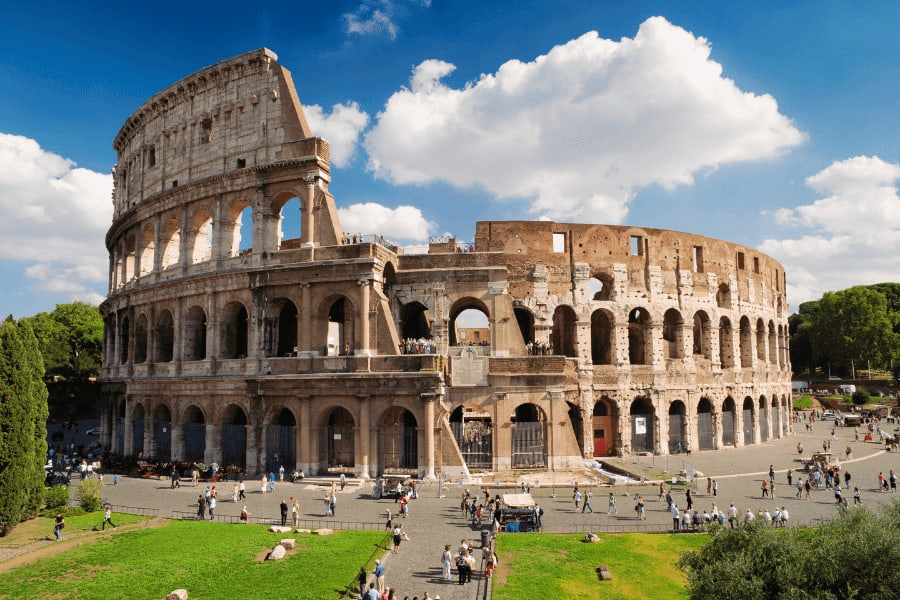 Visit-Colosseum-on-Italy-Holiday image