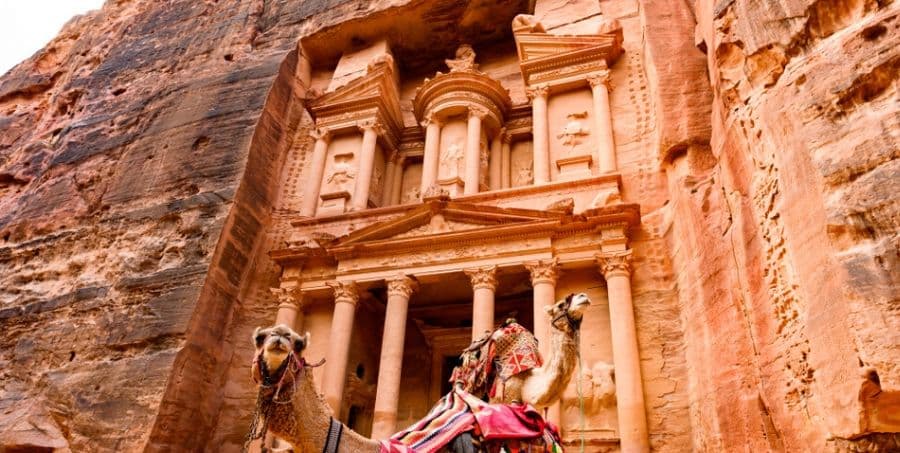 Explore Petra on guided tour