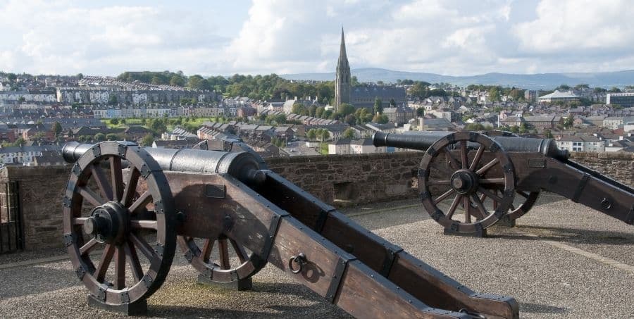 Guided city tour of Derry