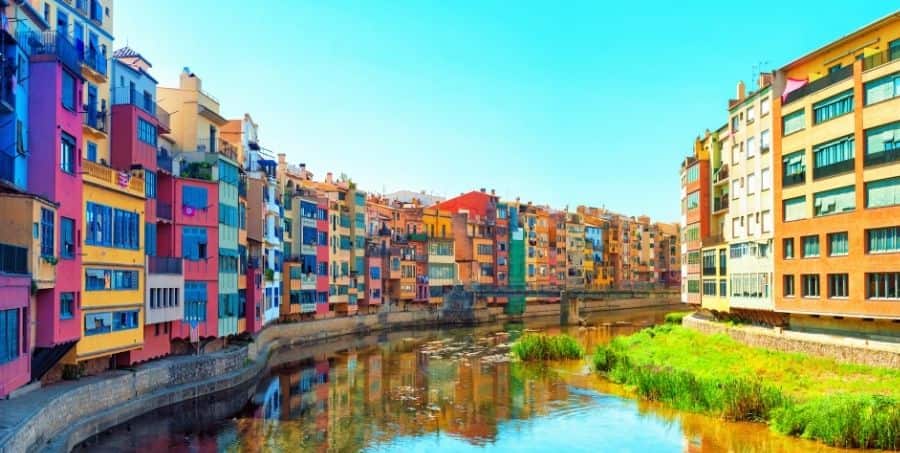 Visit Houses on the Onyar in Girona
