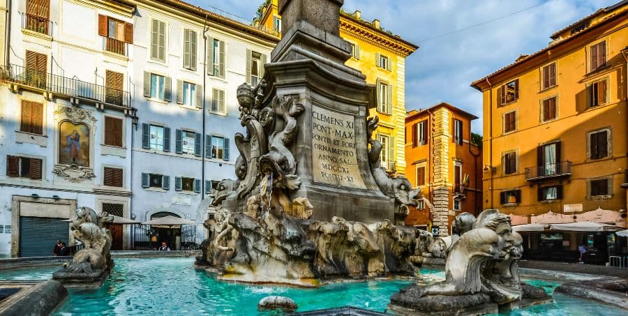 Explore Piazza della Rotonda on Rome trip